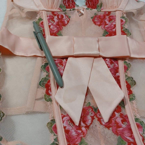 VICTORIA’S SECRET WOMEN'S FLORAL PINK CORSET SIZE 36B - Picture 2 of 8